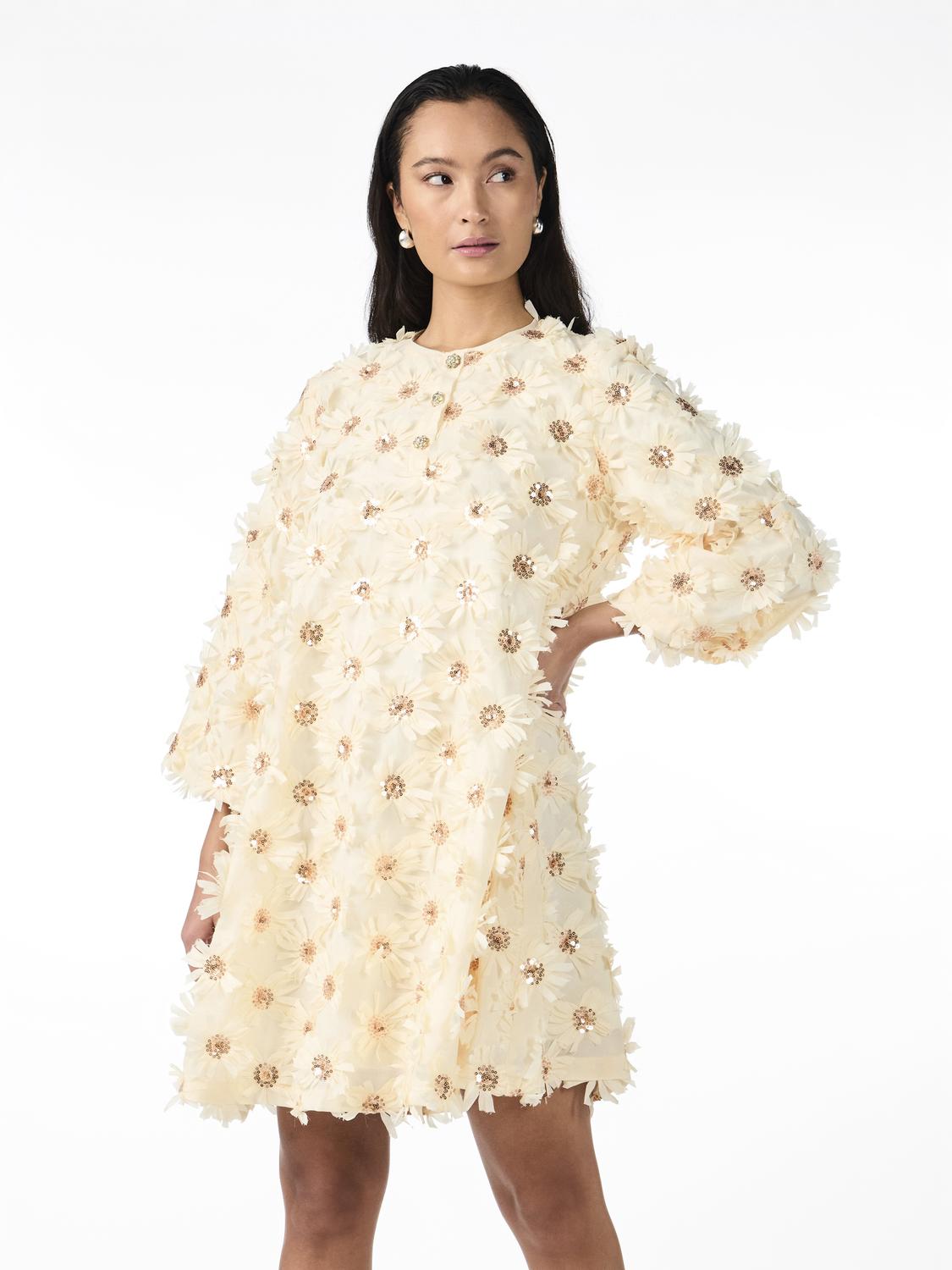 y-a-s-naisten-mekko-yasabelone-dress-luonnonvalkoinen-5