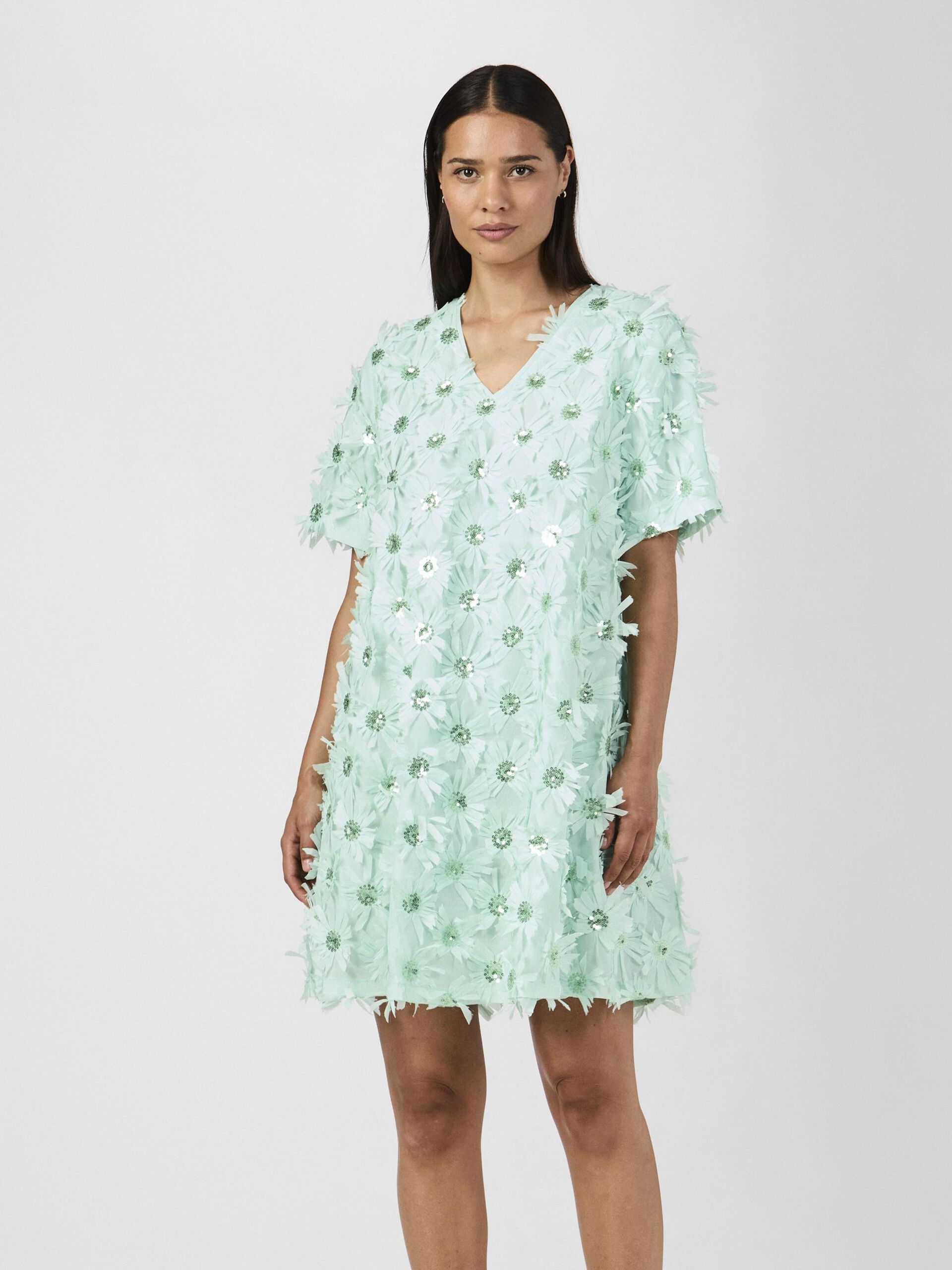 y-a-s-naisten-mekko-yasabelone-ss-v-neck-dress-vaaleanvihrea-1