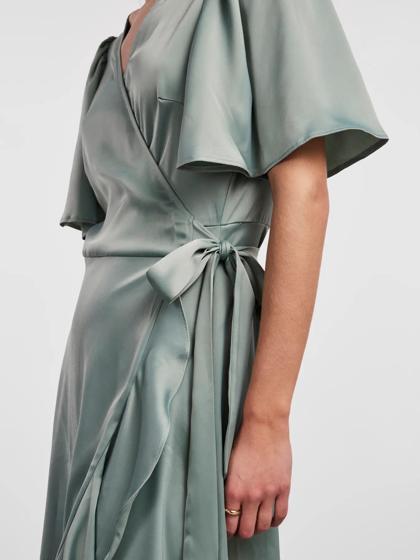 y-a-s-naisten-mekko-yasthea-2-4-midi-wrap-dress-green-milieu-4