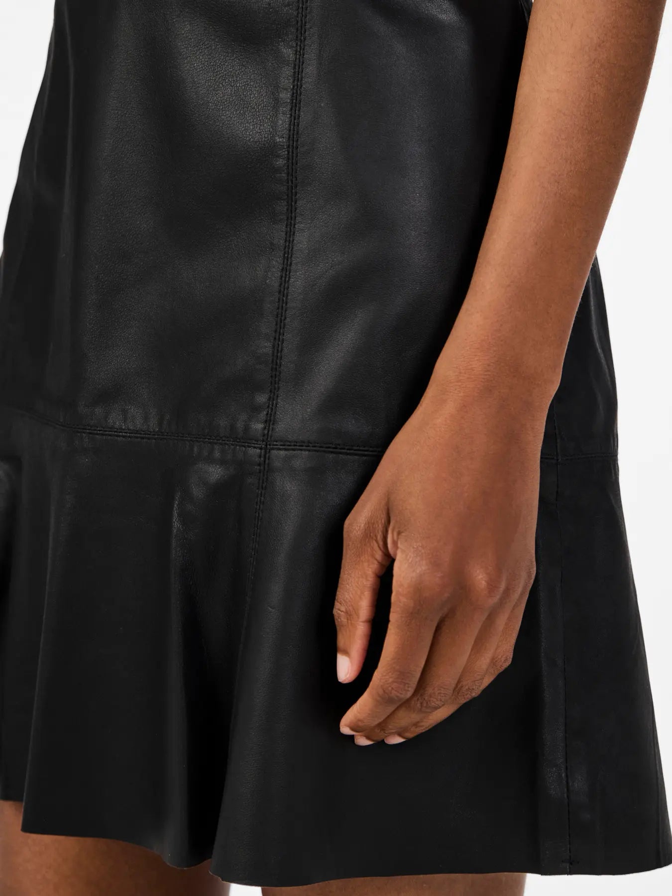 y-a-s-naisten-nahkahame-yascolly-mw-naplon-leather-skirt-black-3