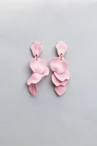 bow-19-korvakorut-leaf-earring-vaaleanpunainen-1