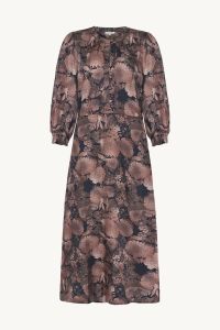 claire-naisten-mekko-dione-dress-ruskea-kuosillinen-1