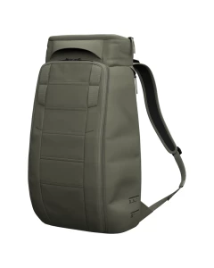 db-miesten-reppu-hugger-backpack-30l-nos-armeijanvihrea-1