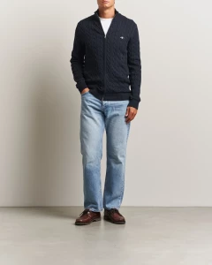 gant-miesten-neuletakki-cotton-cable-zipped-cardigan-tummansininen-1