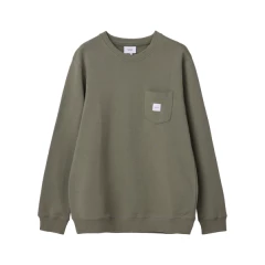 makia-miesten-collegepaita-square-pocket-tummanvihrea-1