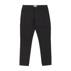 makia-miesten-housut-fabrik-pants-musta-1
