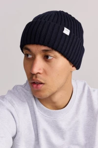 makia-miesten-pipo-eerik-beanie-tummansininen-1