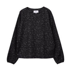 makia-naisten-pusero-laila-blouse-musta-kuosi-1