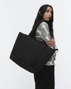 marimekko-laukku-joy-tote-m-logo-musta-1