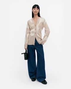 marimekko-naisten-neuletakki-kumma-unikko-neuletakki-beige-kuosi-1