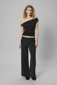 my-essential-wardrobe-naisten-toppi-giggowm-top-musta-1