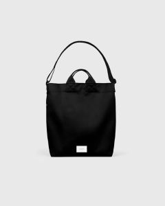 sandqvist-laukku-ground-shopper-bag-musta-1