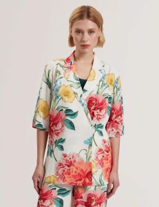 ted-baker-naisten-bleiseri-nympha-printed-short-sleeve-blazer-valkopohjainen-kuosi-1