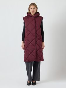 y-a-s-naisten-toppaliivi-yasselura-padded-vest-viininpunainen-1