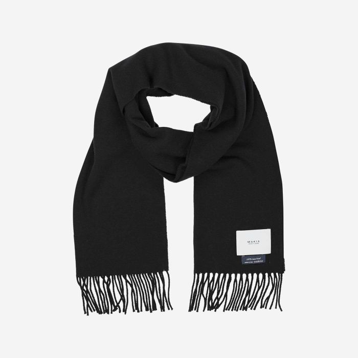 makia-huivi-fabrik-scarf-100-wool-musta-2