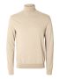 selected-miesten-pooloneule-berg-roll-neck-luonnonvalkoinen-1