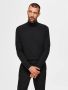 selected-miesten-pooloneule-berg-roll-neck-nos-vtt-musta-1