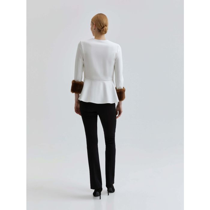 andiata-naisten-housut-catryn-trousers-sustainable-choice-musta-5
