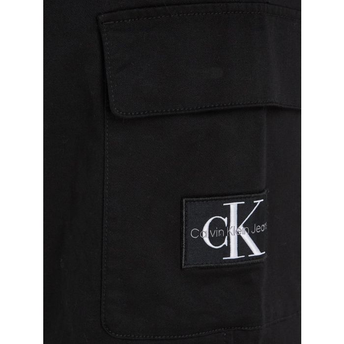 calvin-klein-jeans-miesten-housut-essential-regular-cargo-musta-6