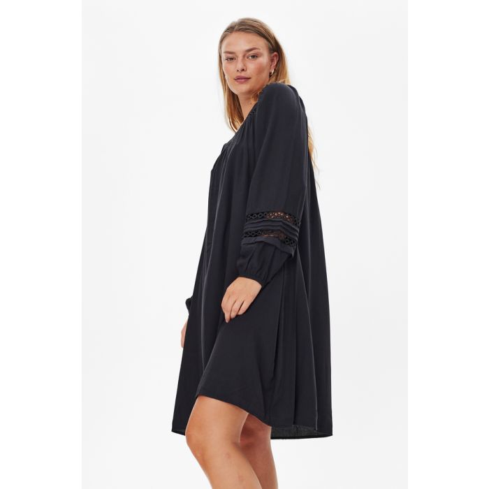 freequent-naisten-mekko-sweetly-dress-musta-2