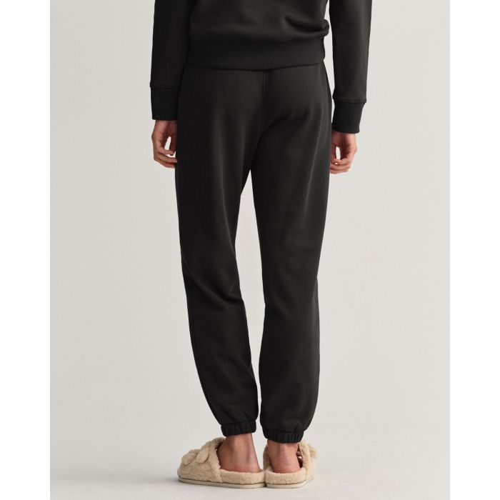 gant-naisten-collegehousut-rel-icon-g-essential-pants-musta-2