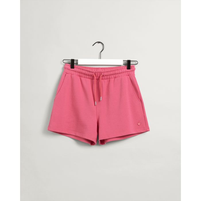 gant-naisten-collegeshortsit-rel-icon-g-shorts-vadelma-1