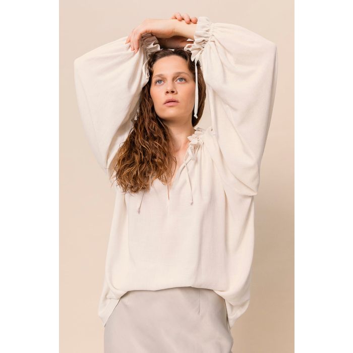 halo-naisten-pusero-tundra-prairie-blouse-luonnonvalkoinen-1