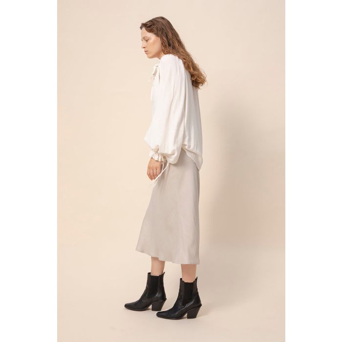 halo-naisten-pusero-tundra-prairie-blouse-luonnonvalkoinen-2