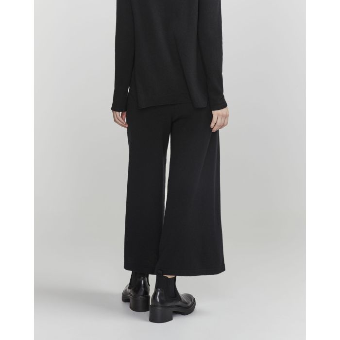 holebrook-naisten-housut-ivy-culotte-musta-2