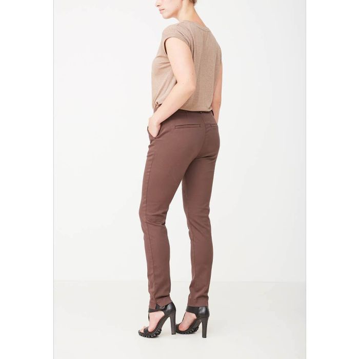 isay-naisten-housut-chino-pant-tummanruskea-2