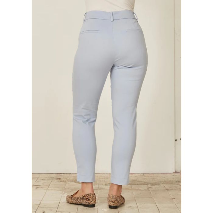 isay-naisten-housut-isay-chino-pant-vaaleansininen-2
