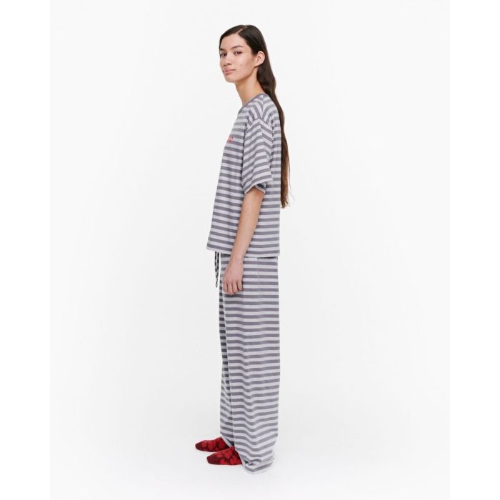 marimekko-naisten-pyjamapaita-hiirenkorva-tasaraita-light-harmaa-kuosi-2