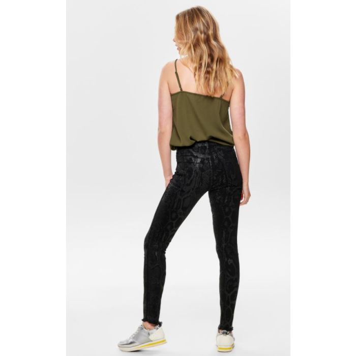 only-naisten-housut-blush-mid-raw-snakedenim-musta-kuosi-4