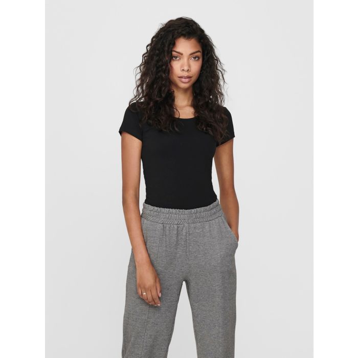 only-t-paita-onllive-love-ss-o-neck-top-musta-1
