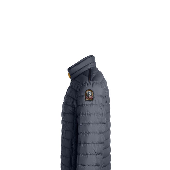 parajumpers-miesten-kevytuntuvatakki-ugo-tummansininen-4