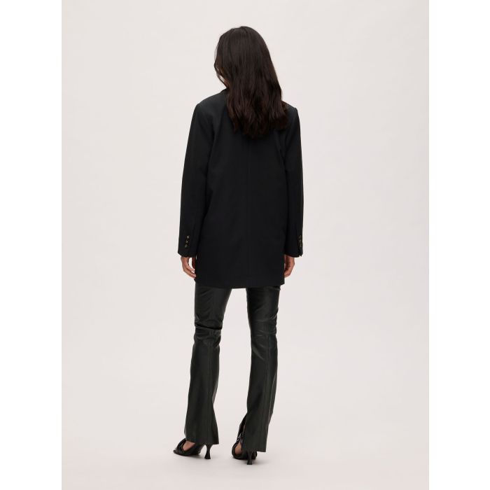 selected-femme-bleiseri-slfmyla-ls-relaxed-blazer-musta-2