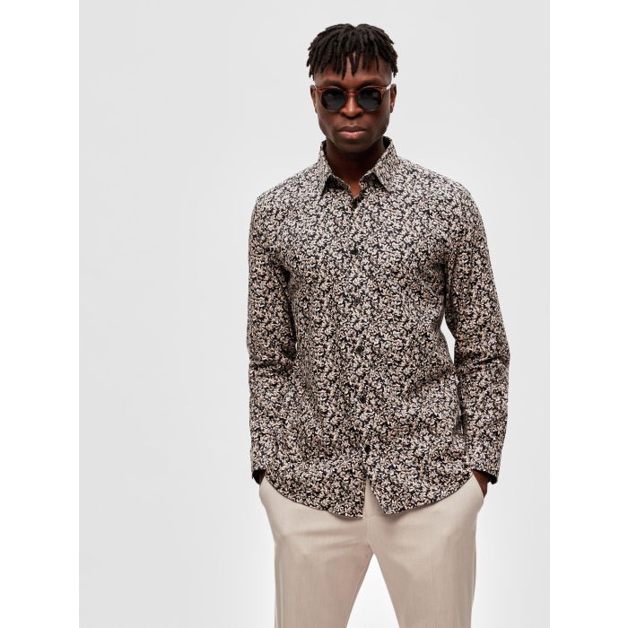 selected-kauluspaita-slim-ethan-aop-shirt-mustavalkoinen-1