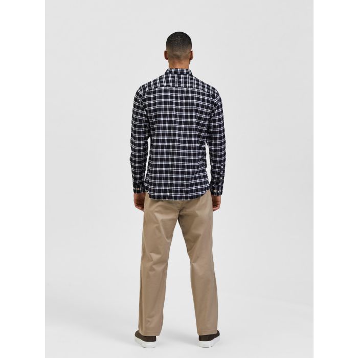 selected-miesten-flanellipaita-slim-flannel-shirt-musta-ruutu-2