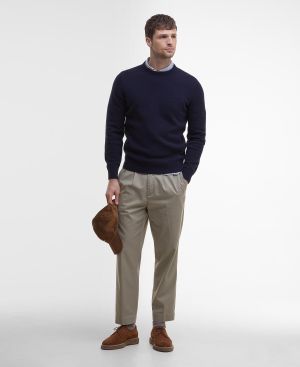 Barbour miesten neulepusero, Barbour Essential Patch Crew Tummansininen