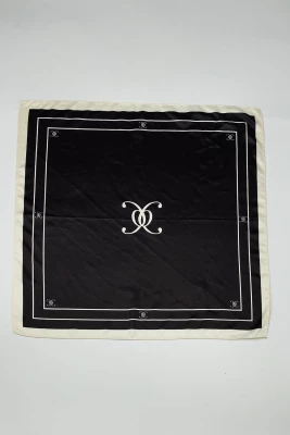 Bow 19 huivi, ELLE SILK SCARF Musta Kuosi