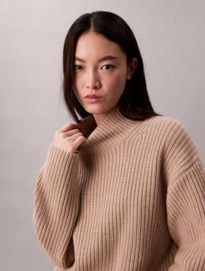 Calvin Klein Jeans naisten neulepusero, CHUNKY WOOL BLEND T NECK SWEATER Luonnonvalkoinen