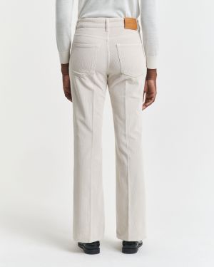 Gant naisten vakosamettihousut, SLIM FLARE STRETCH CORDUROY JEANS Luonnonvalkoinen