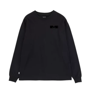 Makia miesten college, STATEMENT LONG SLEEVE Musta