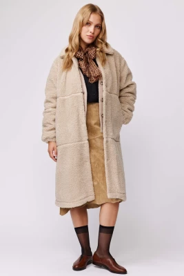 Makia naisten teddytakki, ALINA COAT Luonnonvalkoinen