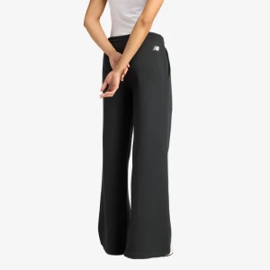 New Balance naisten collegehousut, Linear Heritage Fleece Wide Leg Pant Musta