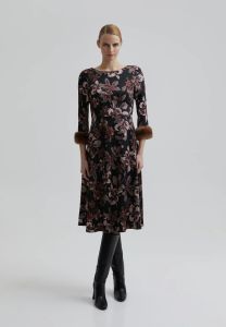 andiata-naisten-mekko-evanie-dress-sustainable-choice-punainen-kuosi-1