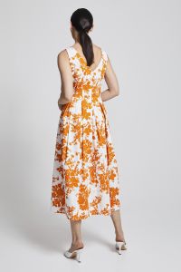andiata-naisten-mekko-julitta-v-dress-oranssi-kuosi-2
