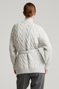 andiata-naisten-villatakki-augusta-cable-knit-vaaleanharmaa-2