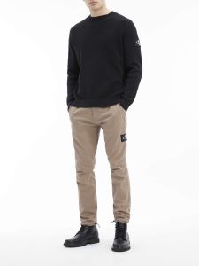 calvin-klein-jeans-miesten-collegepaita-monologo-badge-sweater-musta-2