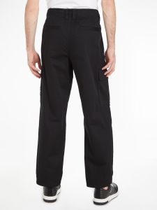calvin-klein-jeans-miesten-housut-essential-regular-cargo-musta-2